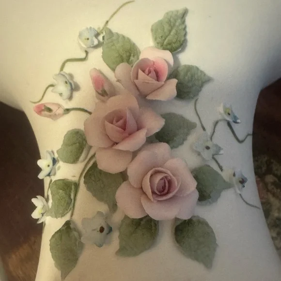 vintage Lefton China handled vase, model #1776, - Picture 6 of 10